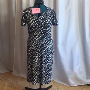 Pull on style dress in size large by MERONA